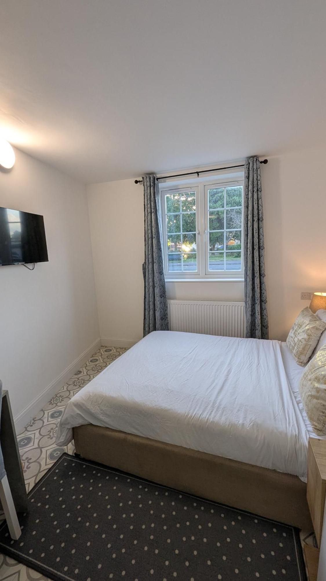 Annexe Studio Own Entrance And Parking Ruislip Exterior foto